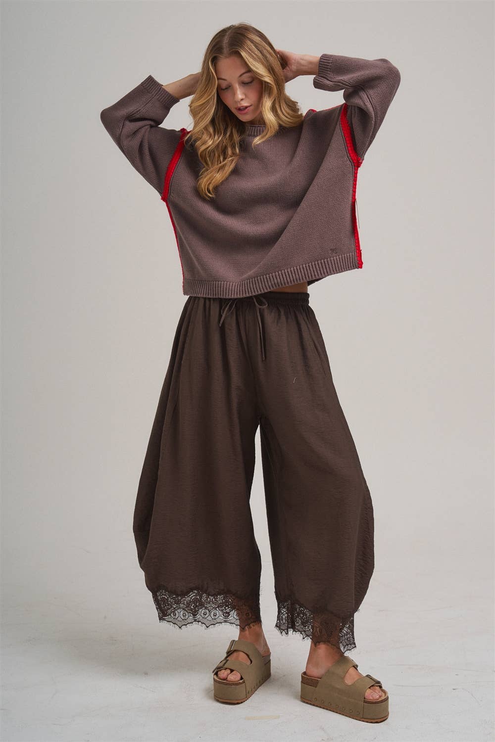 LIGHTWEIGHT FLOWY WIDE BALLOON LEG PANTS WITH DELICATE LACE