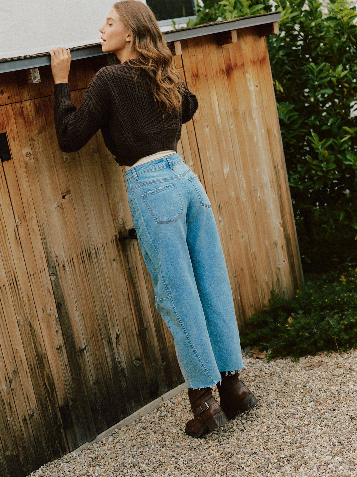 High Rise Raw Hem Paneied Seams Barrel Jeans